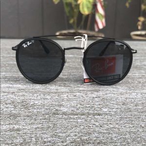 Vintage 1999 all black sunglasses